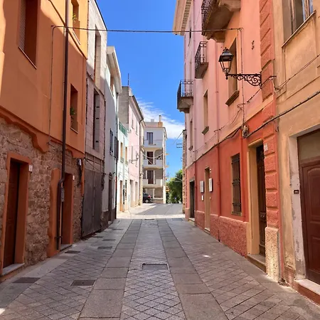 Carrales Guest°house نوورو